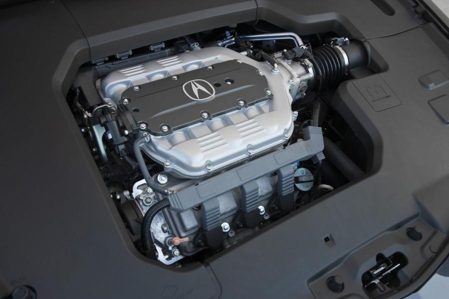 Моторный отсек Acura TL 2014 года  (фото 2 из 35)